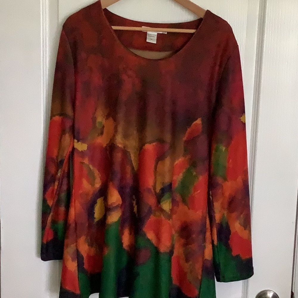 Misses/ladies long sleeve top. Beautiful colors